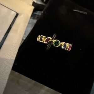 Luxe Gold tone ring with multicolor and in different shapes